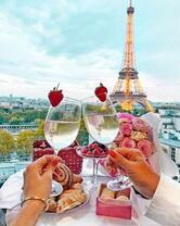 Без бренда «Свидание на фоне Эйфелевой башки» в Улан-Удэ в интернет-магазине  Без бренда «Свидание на фоне Эйфелевой башки» в Улан-Удэ