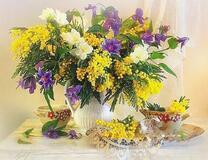 Без бренда «Букет из мимозы и колокольчиков в вазе» в Улан-Удэ